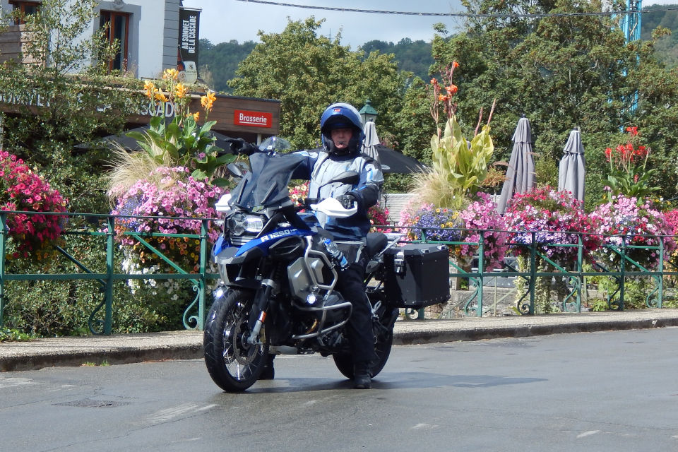 Motorrijbewijspoint Capelle aan den IJssel examengarantie AVB en AVD